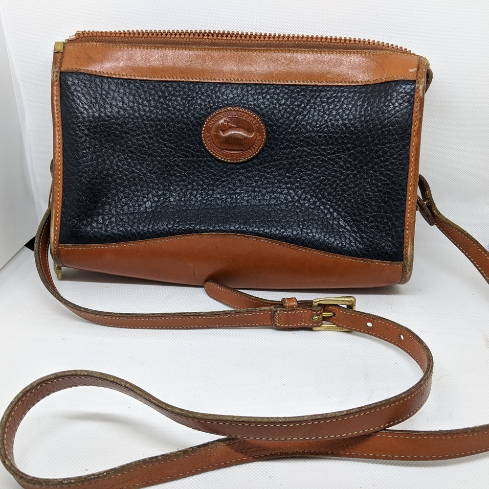Vintage Dooney and Bourke leather bag